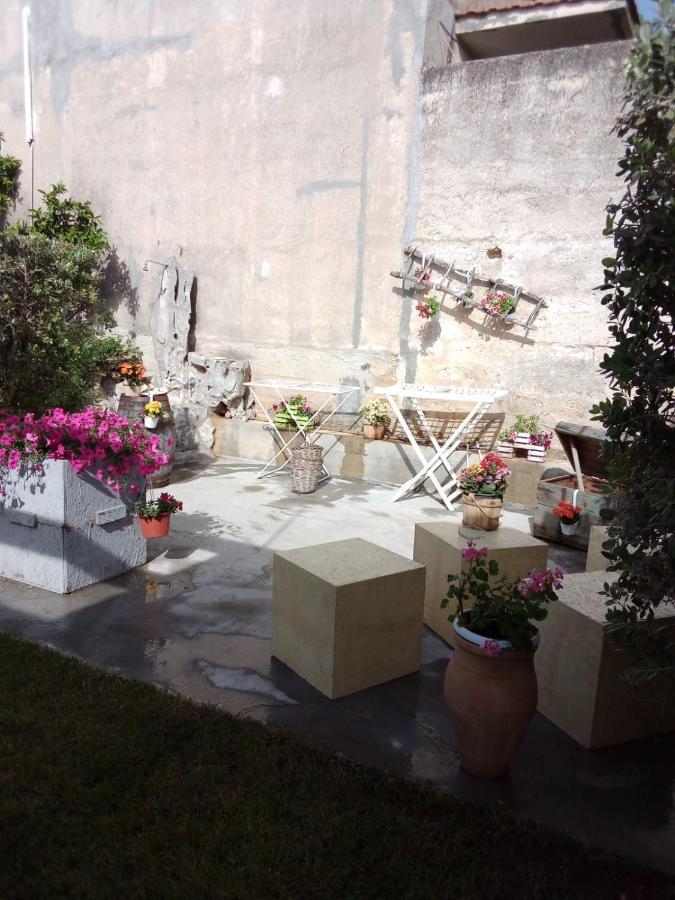 לינה וארוחת בוקר קוסטונאצ'י La Casa Dei Nonni מראה חיצוני תמונה